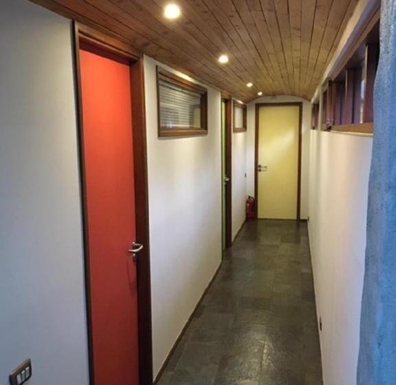 تختخواب و صبحانه Celestial Inn