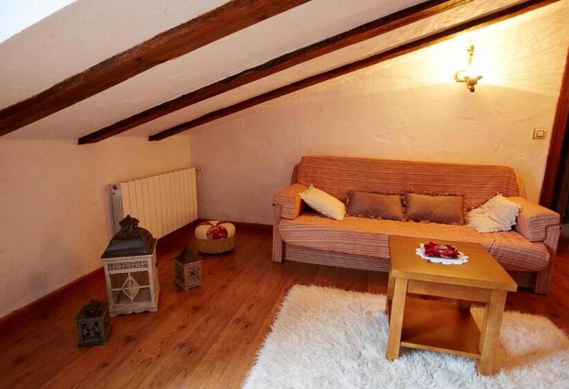 여관 Posada Rural Ochohermanas