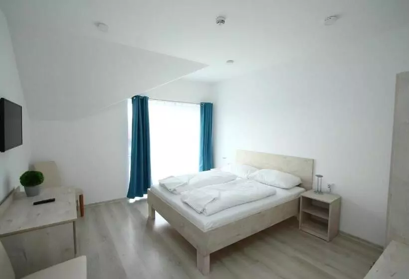 Hotelli Aqua