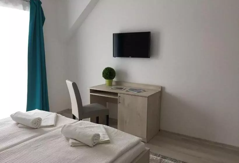 Hotelli Aqua