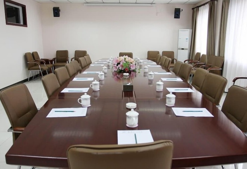 Отель Beijing Airport Silver Ocean