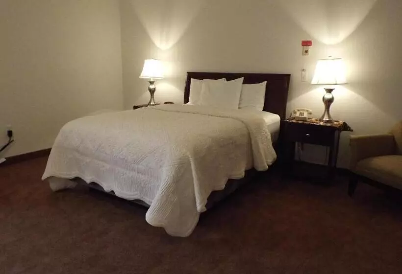 هتل Greenwood Village Inn & Suites