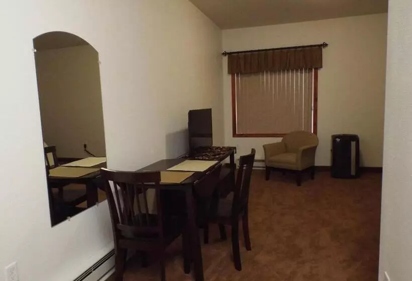 هتل Greenwood Village Inn & Suites