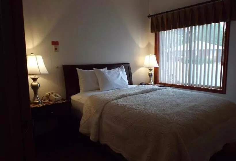هتل Greenwood Village Inn & Suites