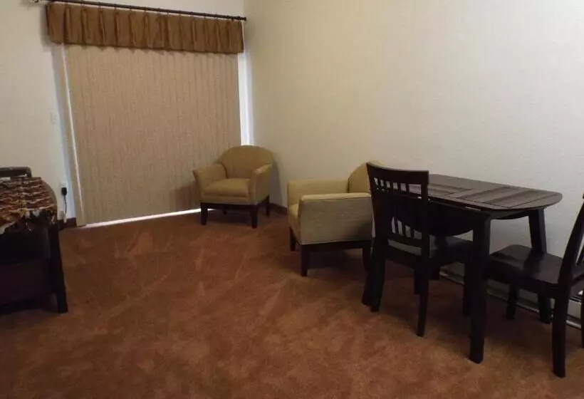 هتل Greenwood Village Inn & Suites