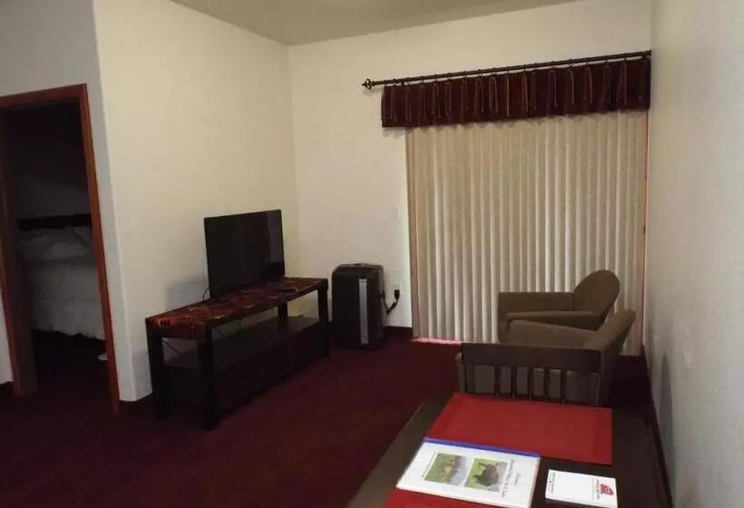 هتل Greenwood Village Inn & Suites