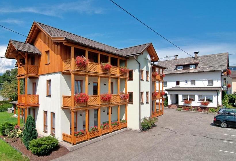 ホテル Gästehaus Lutschounig