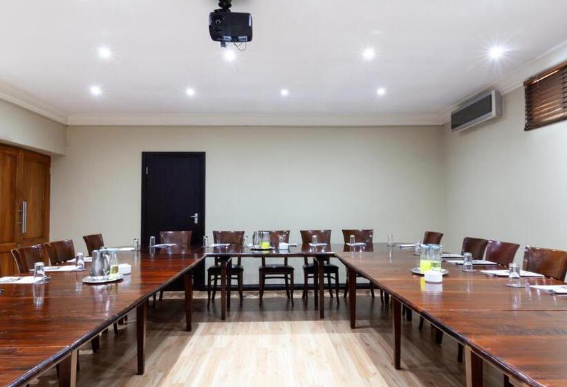 Отель Innjoy Boutique