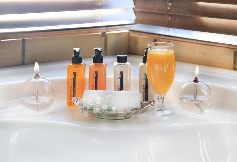 Отель Innjoy Boutique