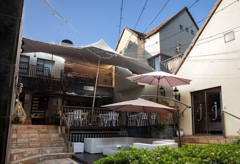 Отель Innjoy Boutique