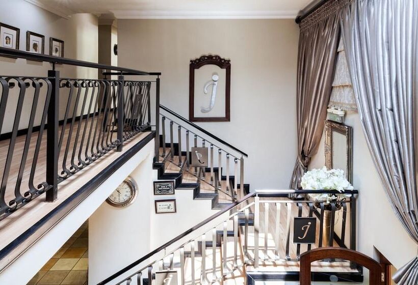 Отель Innjoy Boutique