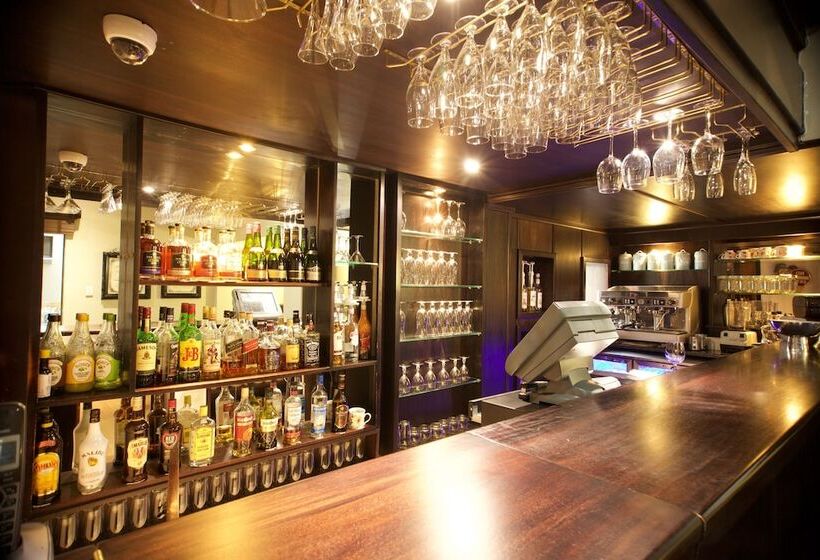 Отель Innjoy Boutique