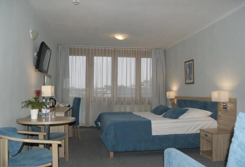 בית מלון כפרי Nat świnoujście