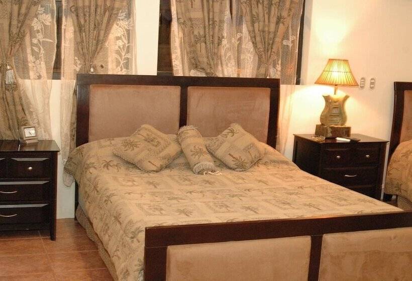 Hotel Oasis Bluefields