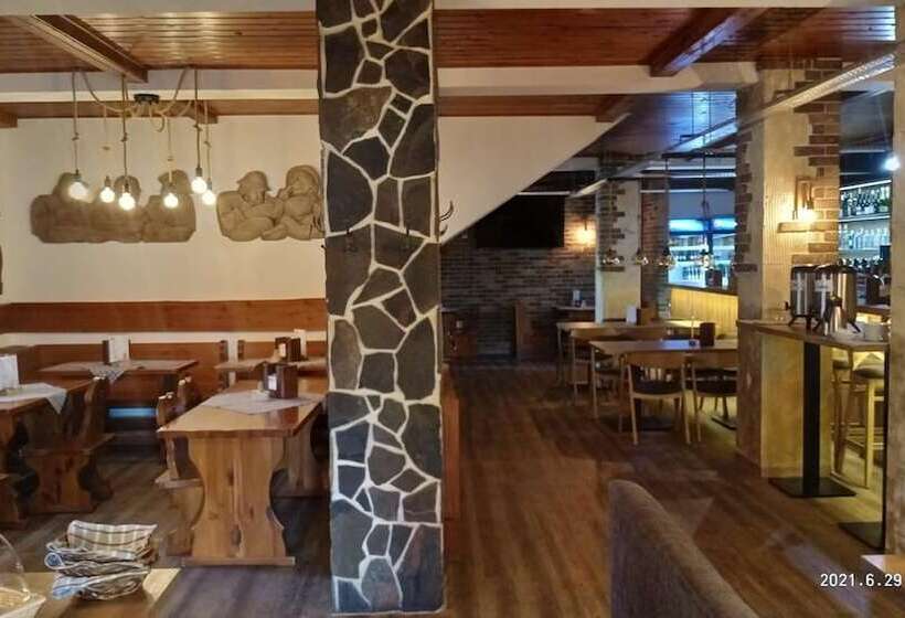 酒店 Penzión Koliba U štefana