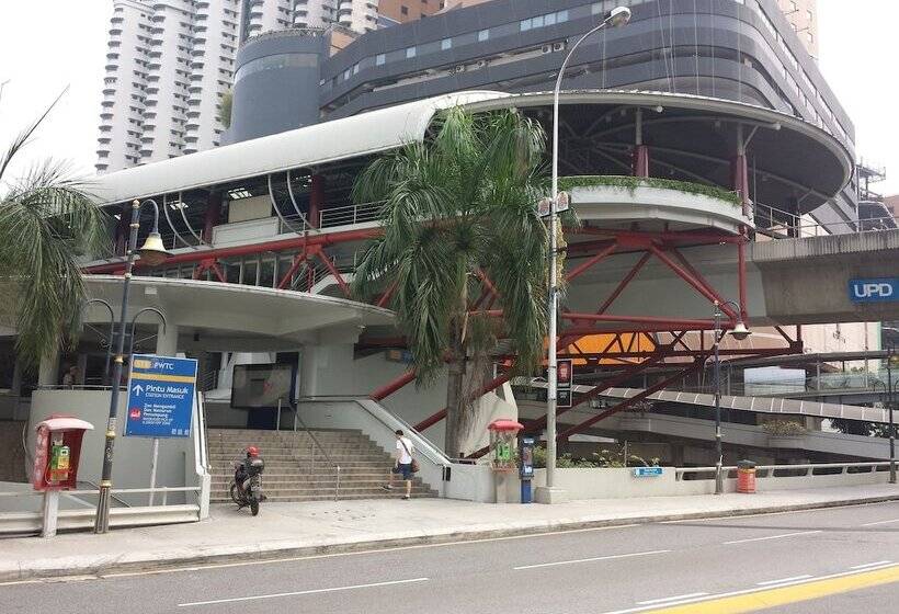 هتل Best Kl City View At Regalia Residence