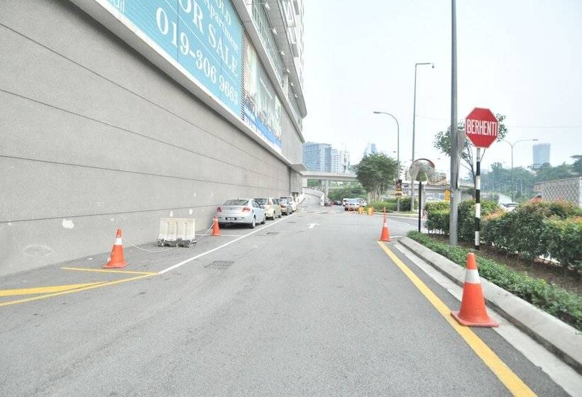 هتل Best Kl City View At Regalia Residence