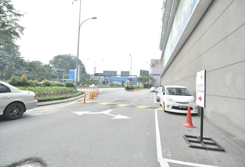 هتل Best Kl City View At Regalia Residence