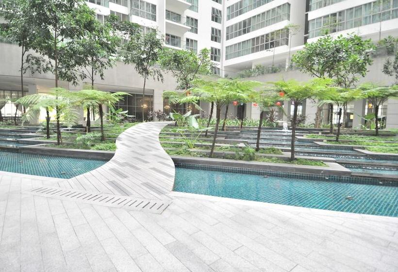 هتل Best Kl City View At Regalia Residence