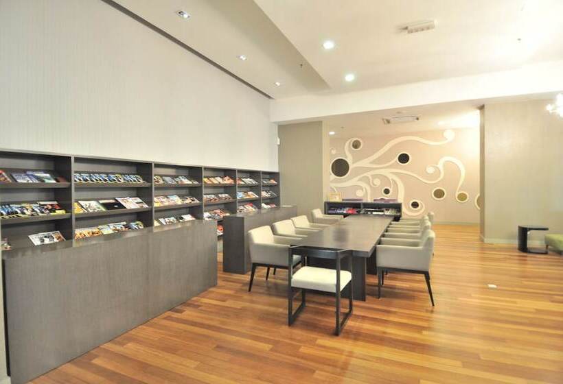 هتل Best Kl City View At Regalia Residence