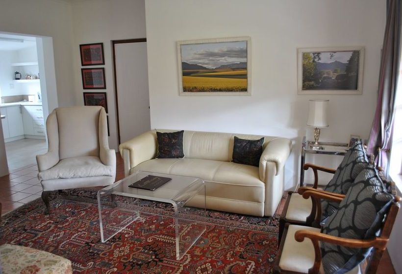 فندق The Hideaway