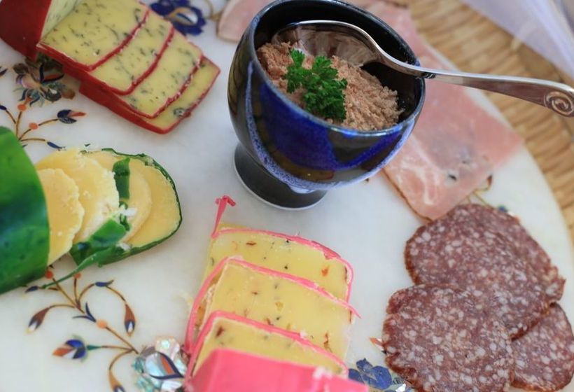 فندق The Hideaway