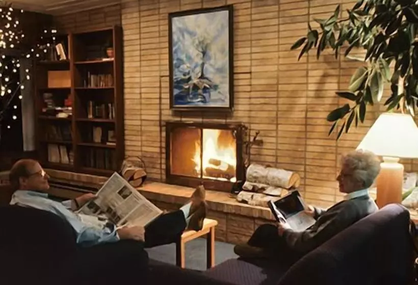 Hotelli The Shoreline Inn