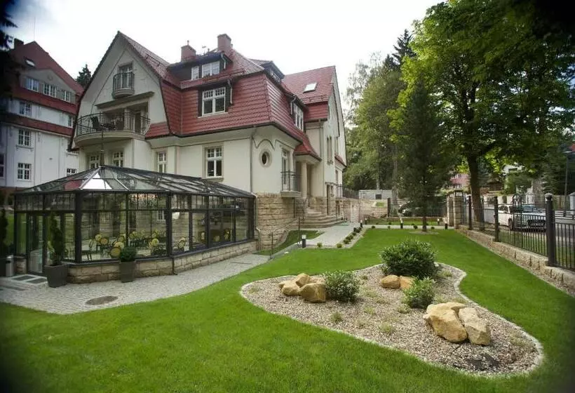 Hotelli Villa Alina Medical Spa