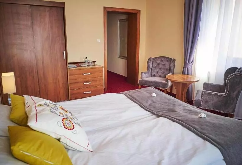 هتل Villa Vita Krupówki