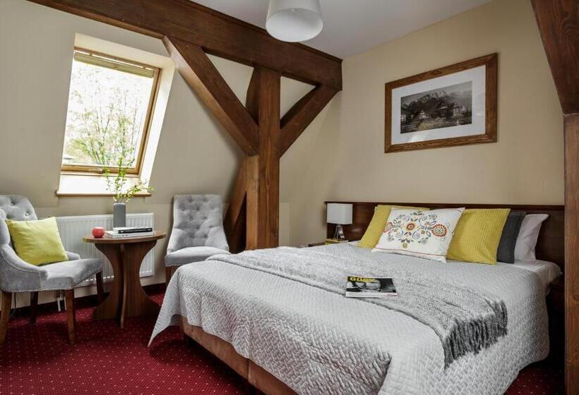 בית מלון כפרי Villa Vita Krupówki