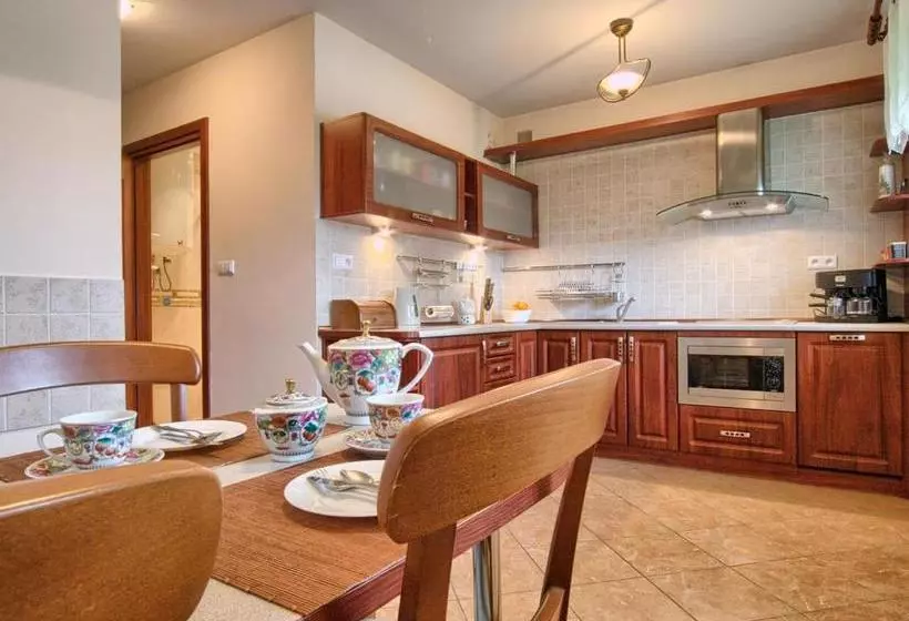 ホテル Visitzakopane Rainbow Apartments