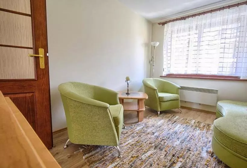 ホテル Visitzakopane Rainbow Apartments