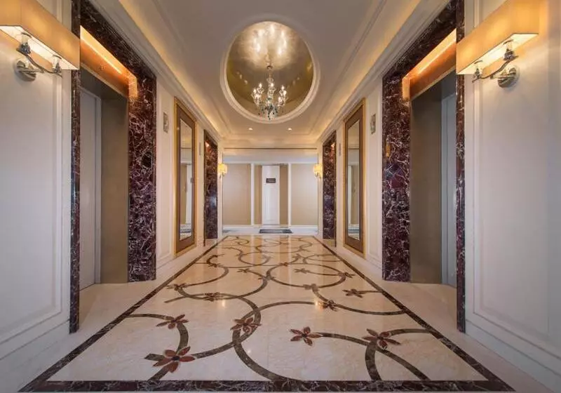 Vienna Hotel Shenzhen Exibition Center