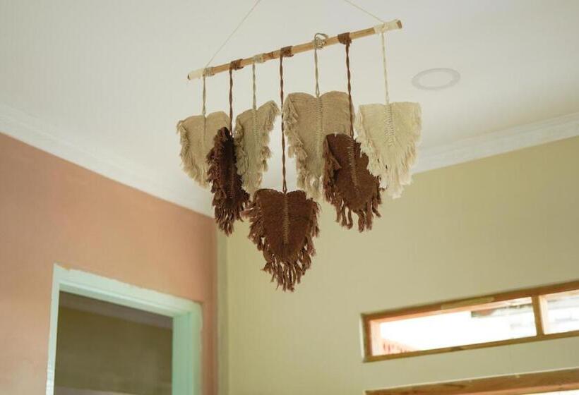 הוסטל Bajo Bunkhouse