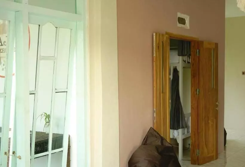 Retkeilymaja Bajo Bunkhouse