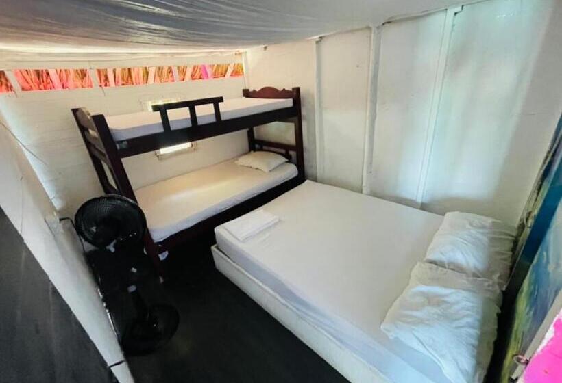 Общежитие Mandala Beach Club