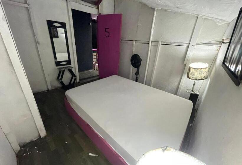 Общежитие Mandala Beach Club