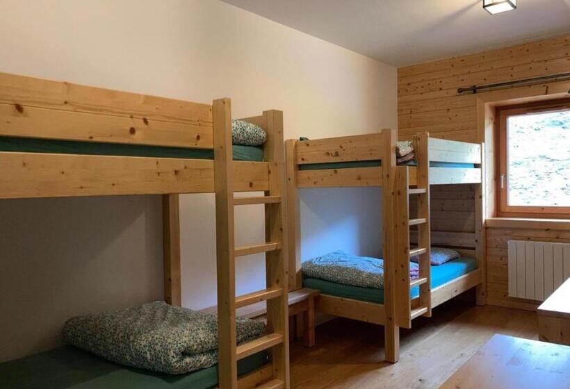 فندق صغير Refuge Du Lac Du Lou