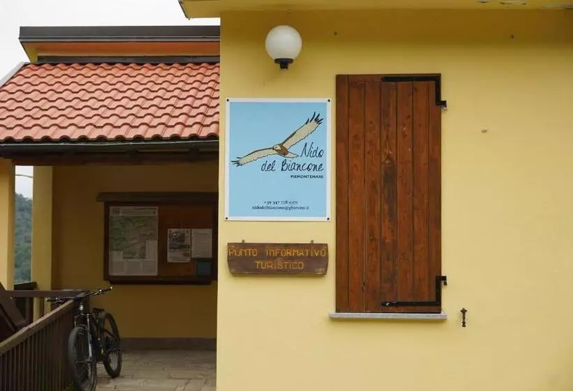 Retkeilymaja Rifugio Nido Del Biancone