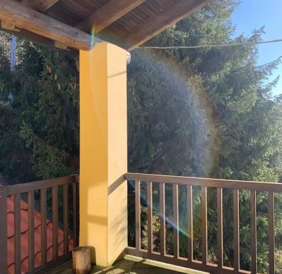 Retkeilymaja Rifugio Nido Del Biancone