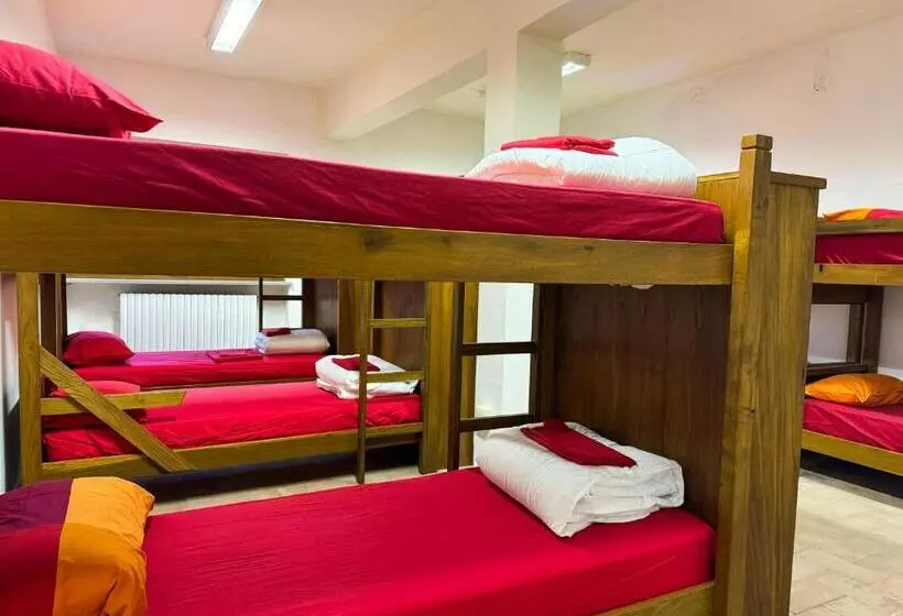 Retkeilymaja Rifugio Nido Del Biancone