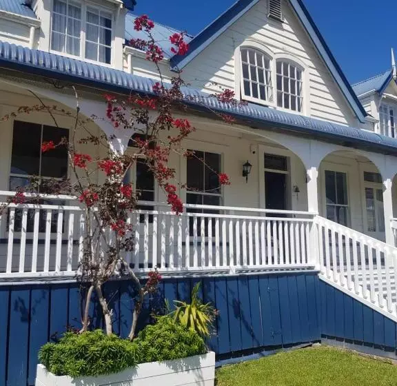 Aamiaismajoitus (B&B) Riverhead Villa