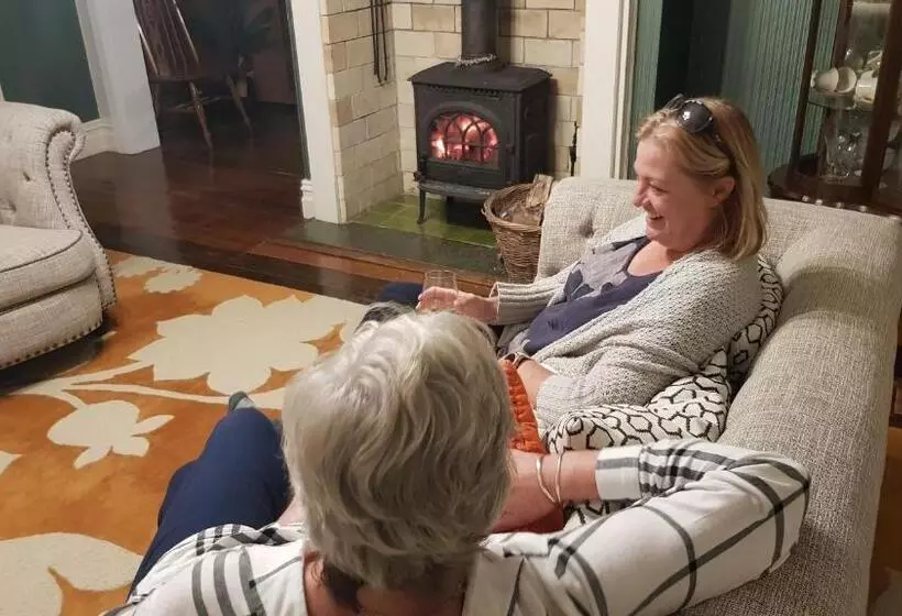 Aamiaismajoitus (B&B) Riverhead Villa