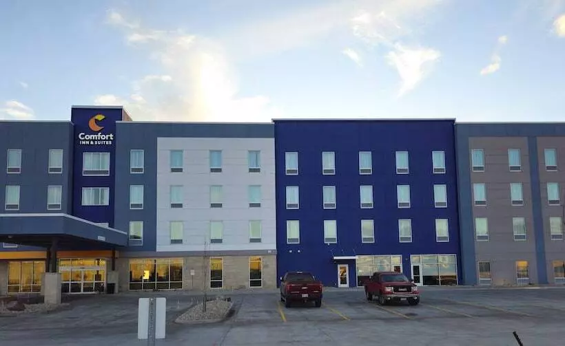 هتل Comfort Inn & Suites At Sanford Sports Complex
