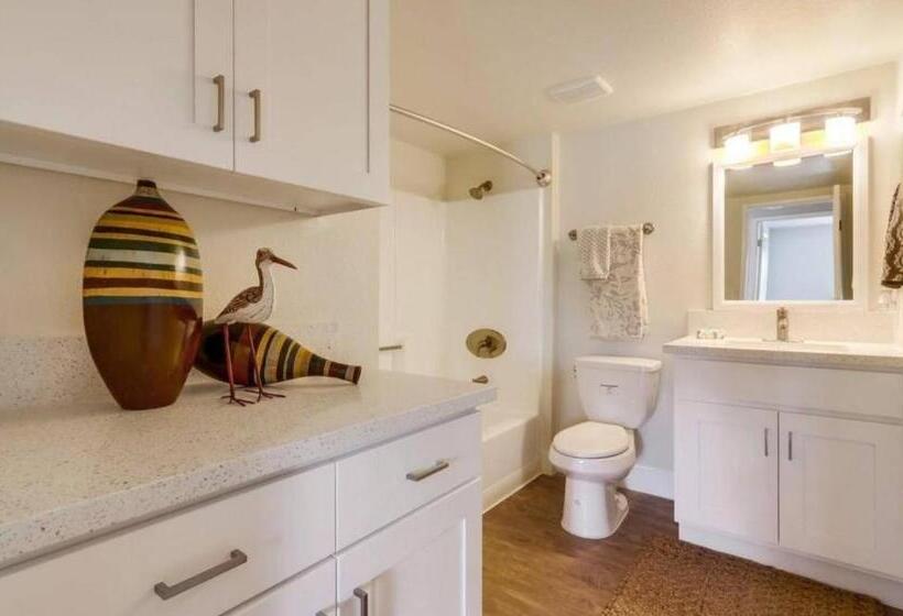 هتل Luxury Space In The Marina