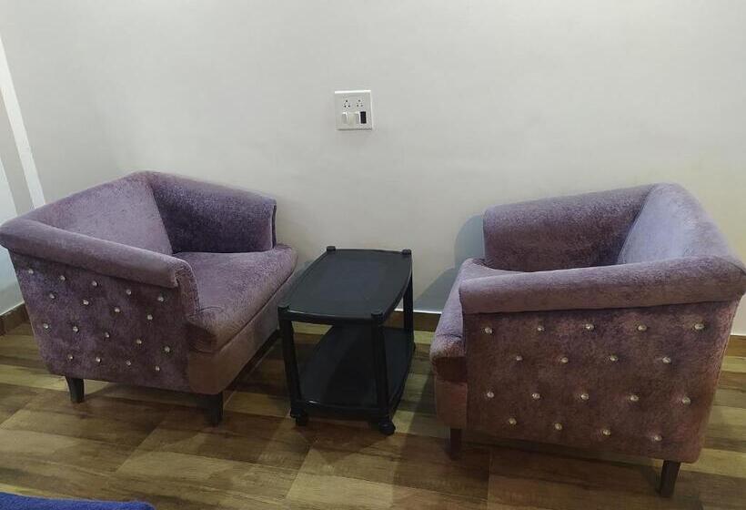 فندق Miranda Guest House By Rosh Hospitality