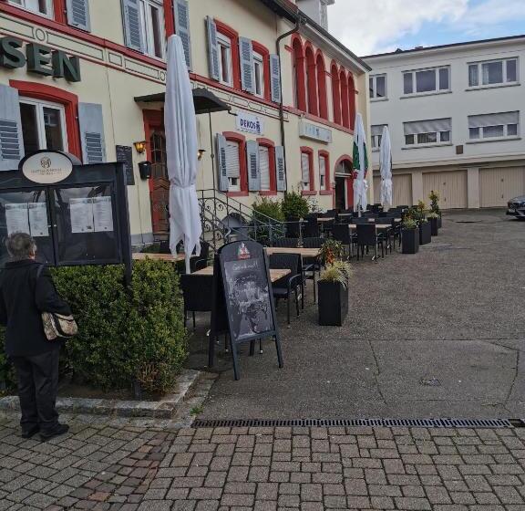 هتل Ochsen, Dekos Restaurant