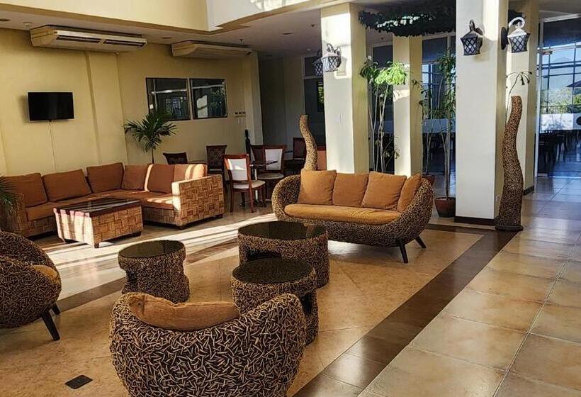 هتل Palacio Puerto Princesa