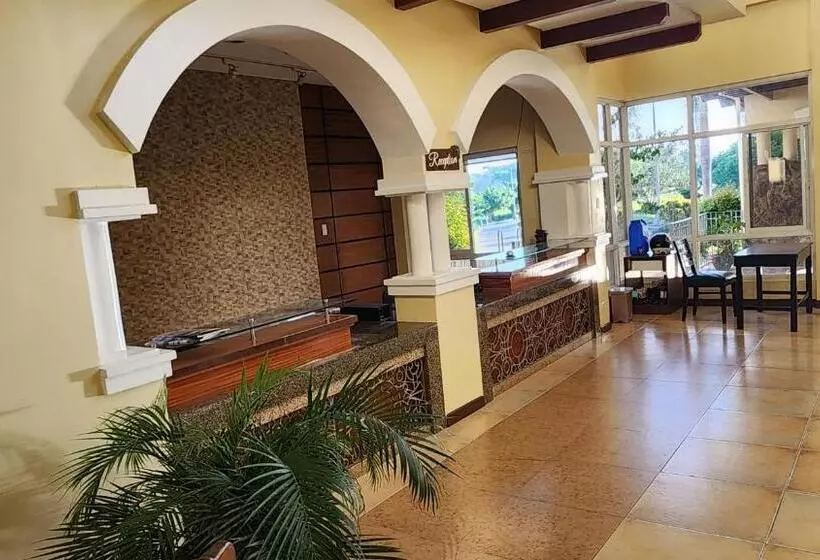 ホテル Palacio Puerto Princesa