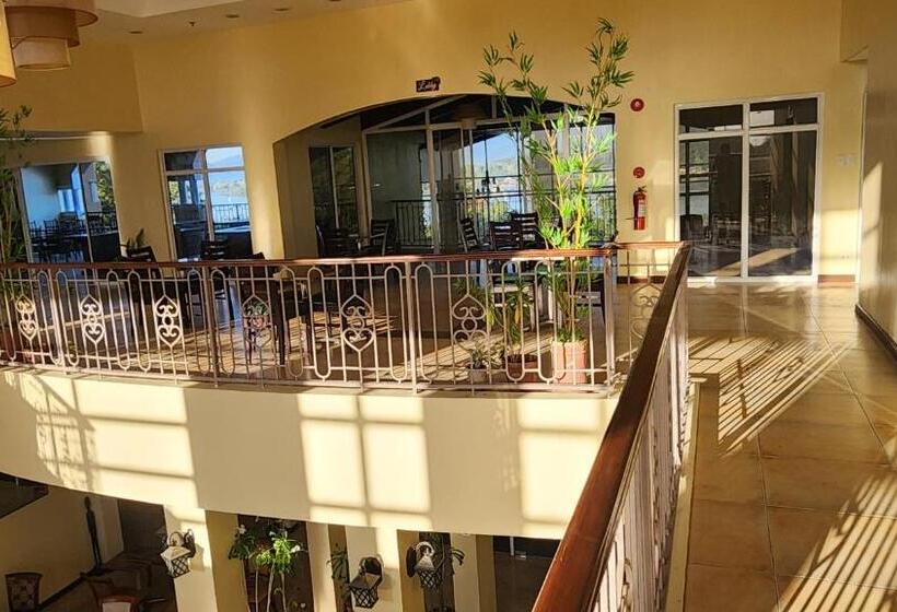 هتل Palacio Puerto Princesa